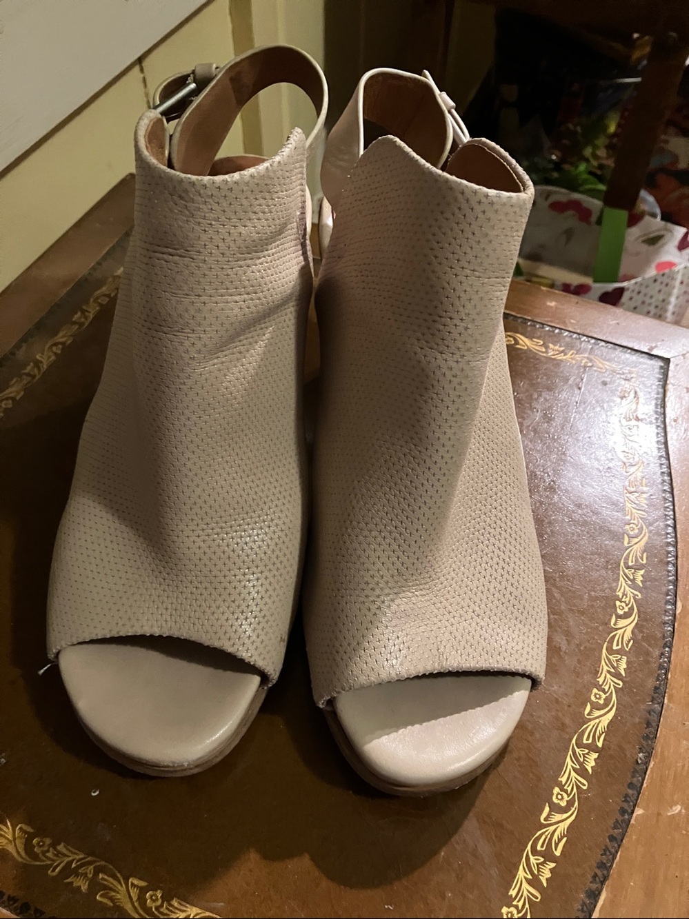 gentle souls Cream Perforated Open-Toe Slingback Mules